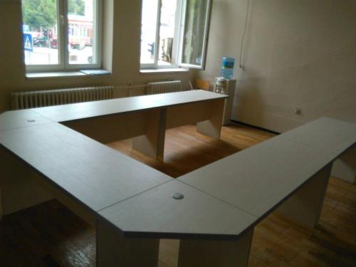 zbornica-stolovi